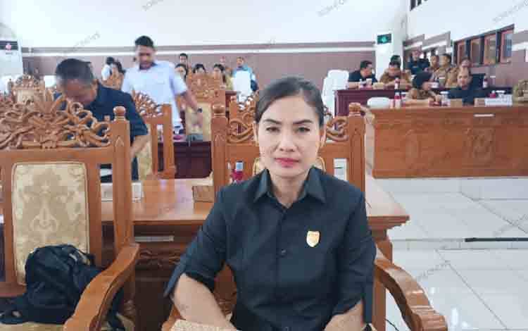 Tanggapan Fraksi PDIP DPRD Gunung Mas Terkait Raperda RPJPD 2025-2045