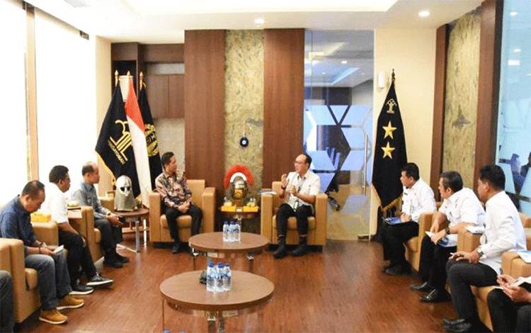 Pemkab Barito Utara Konsultasi Pembentukan UKK Imigrasi di Muara Teweh