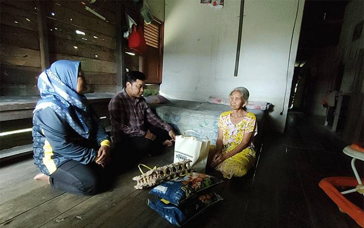 Melihat Aktivitas Komunitas Kantong Berbagi Senyum Palangka Raya