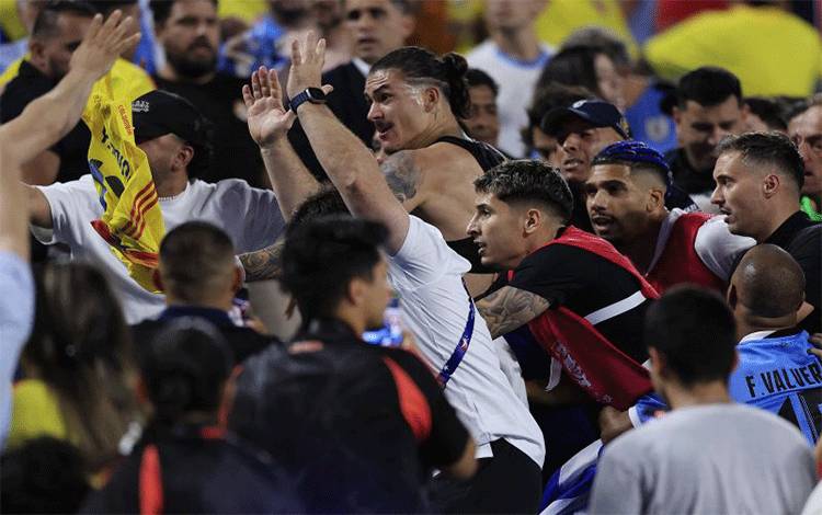Bielsa Kecam Pelaksana Copa Amerika atas Kericuhan di Tribun Penonton