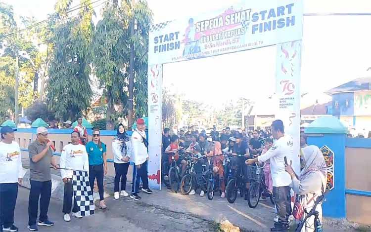 Ratusan Warga Antusias Ikuti Sepeda Sehat di Kapuas: Semarak Sambut HUT ke-79 RI