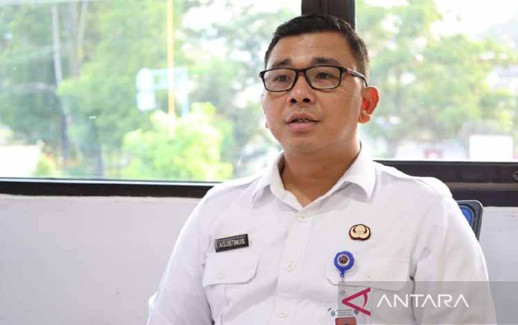 Kepala Bidang Transportasi Panitia Besar Pekan Olahraga Nasional Wilayah Sumatera Utara Agustinus (ANTARA/Anggi Luthfi Panggabean)