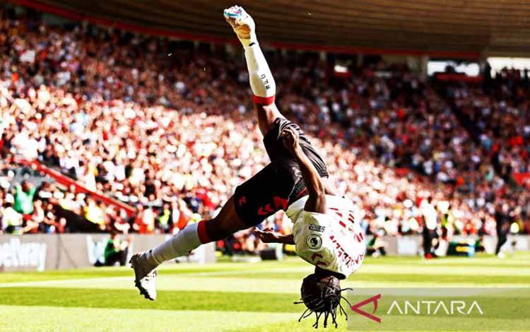 Southampton Rekrut Bek Jepang Yukinari Sugawara dari AZ Alkmaar