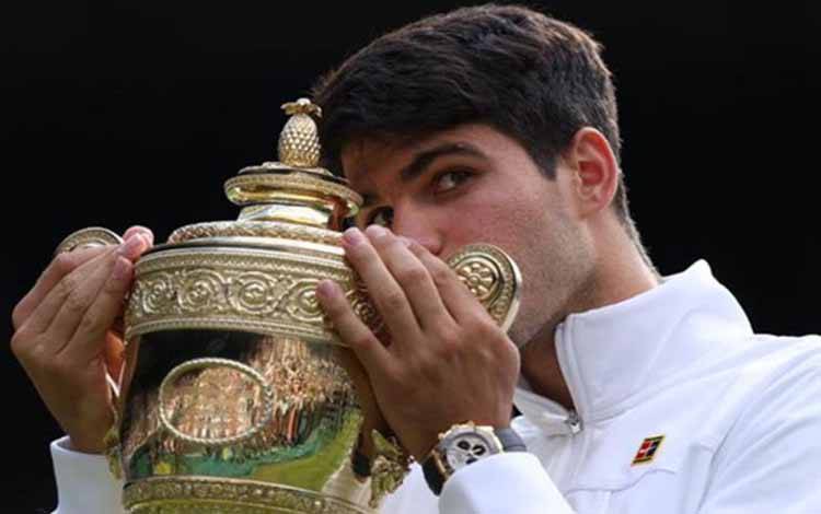 Alcaraz Kalahkan Djokovic untuk Juarai Wimbledon