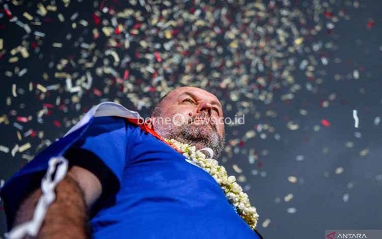 Bojan Hodak Perpanjang Kontrak Bersama Persib Bandung hingga 2026