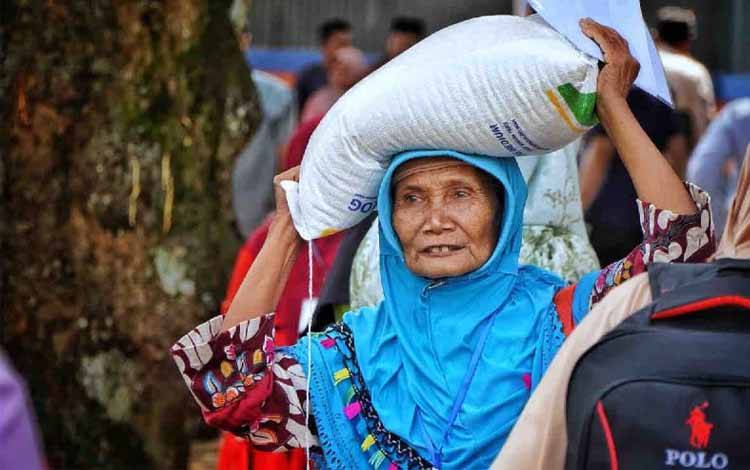 Program Bantuan Pangan Beras Turunkan Kemiskinan