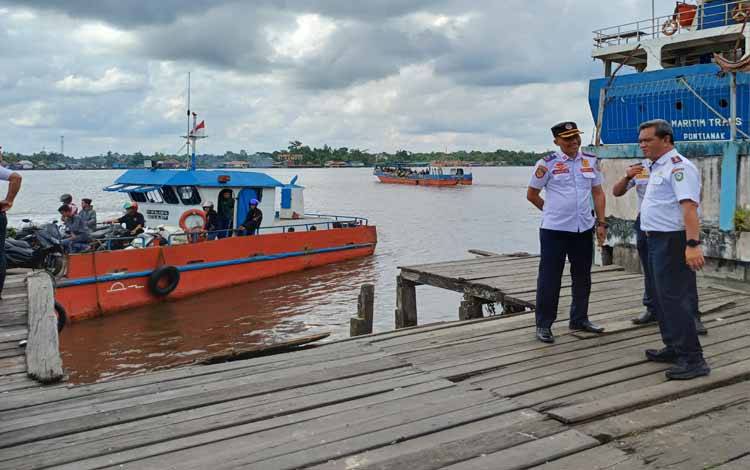 Dishub Kotim Kaji Pembangunan Penyeberangan Feri Sampit-Seranau di Dermaga Habaring Hurung