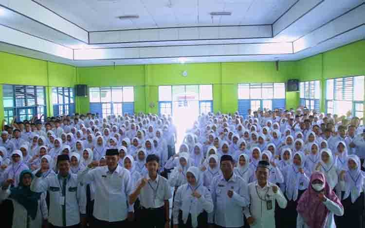 Suasana saat pembukaan kegiatan Matsama peserta didik baru MAN Kapuas tahun 2024. (FOTO: IST)