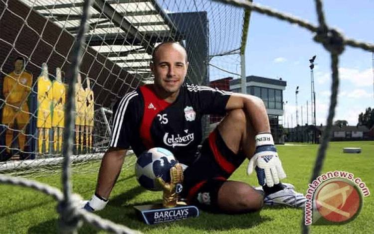 Como 1907 Resmi Datangkan Eks Kiper Liverpool Pepe Reina