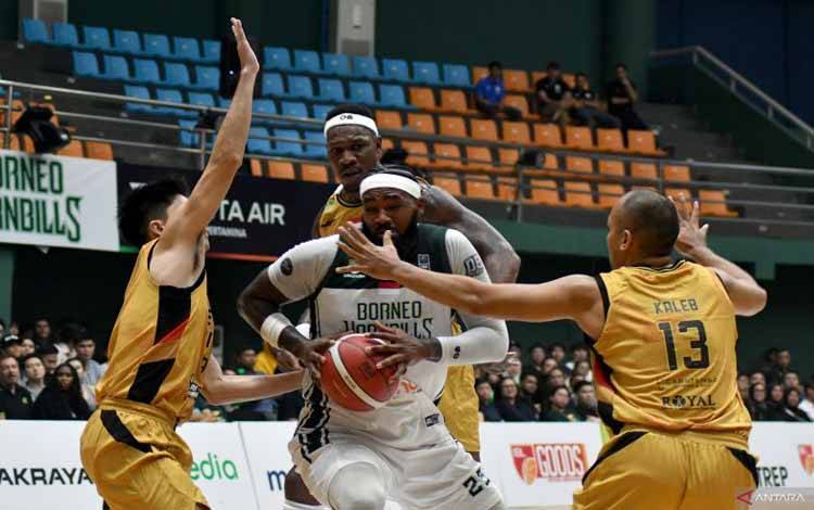 Borneo Kejutkan Dewa United dengan Menang 90-76 di Game 1 Playoff IBL