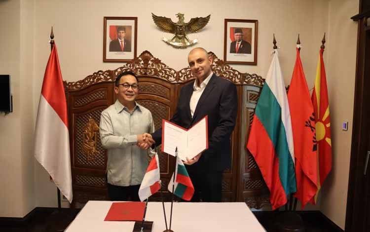 Dubes Iwan Fasilitasi Kerja Sama Produk Sawit Indonesia Senilai Rp162 M