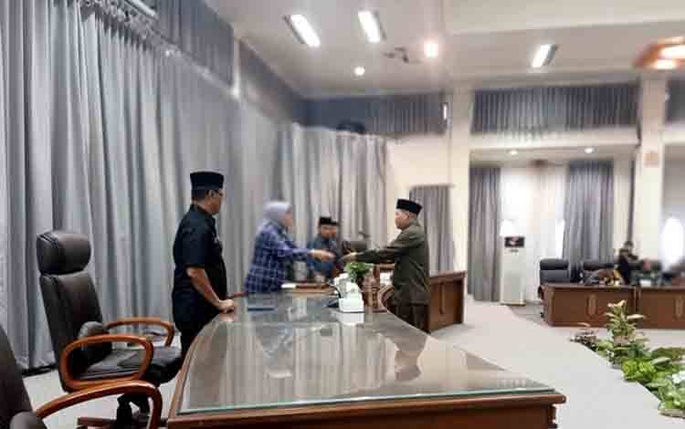 Fraksi PKB dan ARKS DPRD Barito Utara Sampaikan Pertanyaan terkait Pelaksanaan APBD 2023