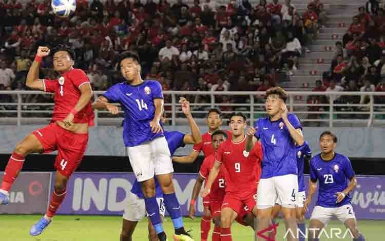 Pelatih Kamboja Akui Kewalahan dengan Taktik Bola Mati Indonesia
