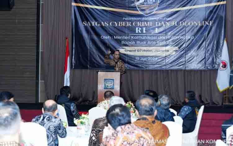 Menkominfo Ajak Masyarakat Aktif Berantas Judi Online