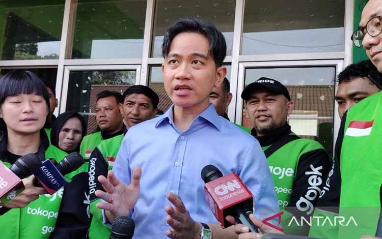 Wakil Presiden terpilih Gibran Rakabuming Raka di SDN Sentul 03, Kabupaten Bogor, Jawa Barat, Selasa (23/7/2024). (ANTARA/M Fikri Setiawan)