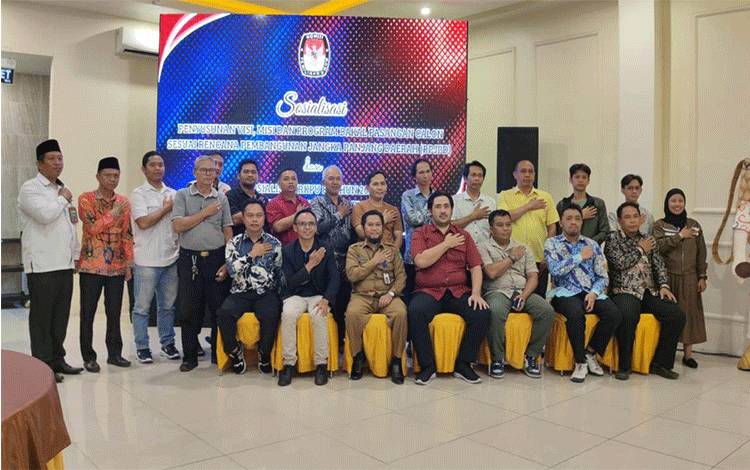 KPU Barito Utara Sosialisasi Penyusunan Visi Misi Paslon dan PKPU 8/2024