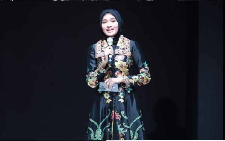Ketua Dekranasda Kalteng Harap Fashion Show Wastra Kuatkan Gairah Masyarakat Cintai Produk Lokal