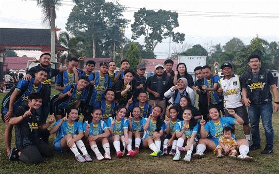 Tim Putra-Putri KNPI Borong Juara I Turnamen Minisoccer Bupati Bartim Cup