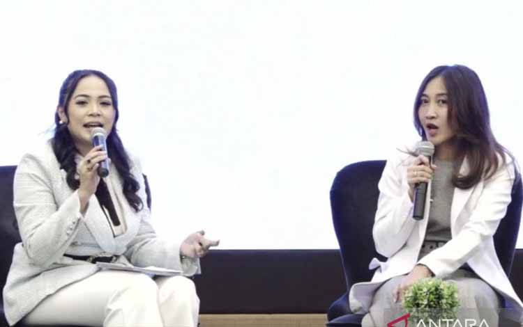 Terlalu Lama Menatap Layar Bisa Menyebabkan Mata Kering pada Anak