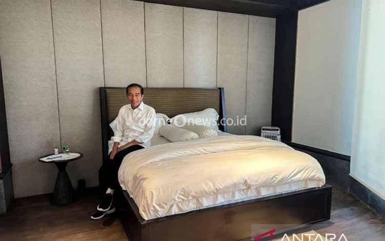 Presiden Joko Widodo di ruang tidur di Istana Garuda Ibu Kota Nusantara (IKN) yang diunggah dalam media sosial Instagram @jokowi, di Jakarta, Selasa (30/7/2024). ANTARA/Rangga Pandu Asmara Jingga-Instagram @Jokowi