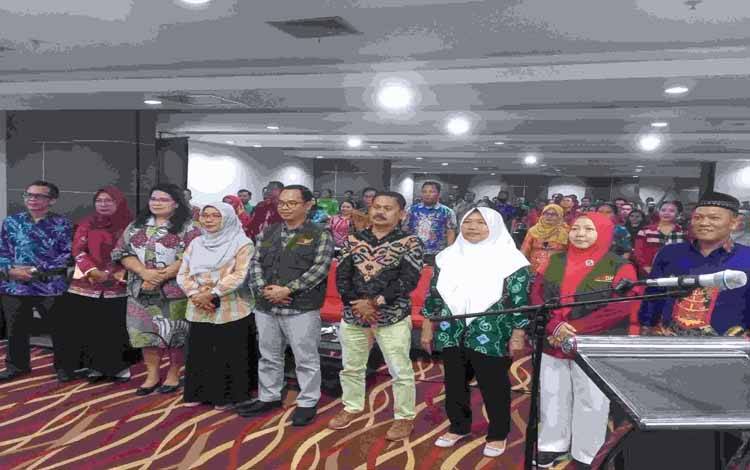 Foto bersama saat diklat pembentukan assesor LSP di Palangka Raya, baru baru ini. (FOTO:DISDIK KALTENG)