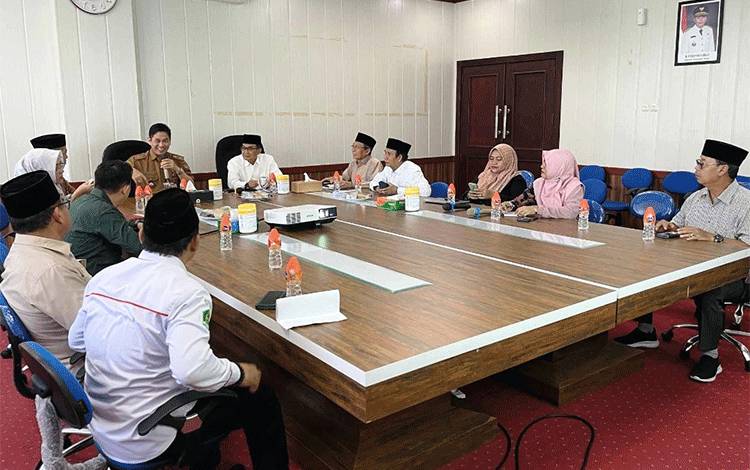 Johni Sonder Tekankan Pentingnya Persiapan Rakordawil MUI Kalteng