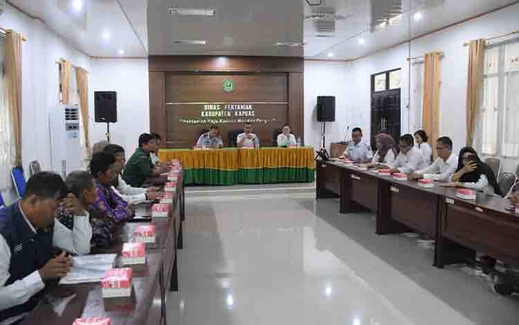 Distan Kapuas Adakan FGD Bahas Pengembangan Potensi Padi Lokal