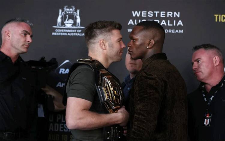Dricus Pertanyakan Israel Adesanya Masih Berjuang Saat Puncak Karir