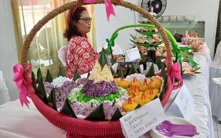 10.000 Jajanan Disajikan pada Festival Kue Tradisional di Kotim