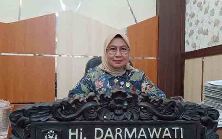Ketua Fraksi Golkar DPRD Kotim Darmawati.