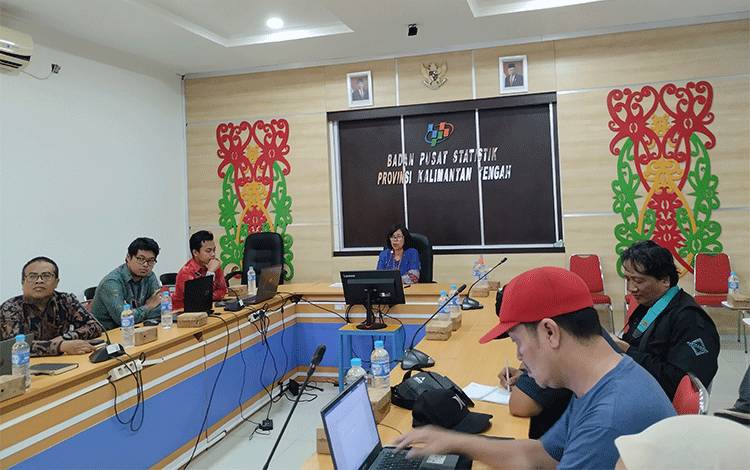 Sebesar 0,12 Persen Kelompok Pakaian dan Alas Kaki Sumbang Inflasi Kalteng