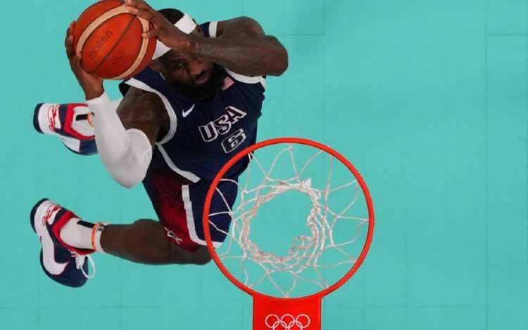 Pemain bola basket Amerika Serikat LeBron James. ANTARA/AFP/EVELYN HOCKSTEIN
