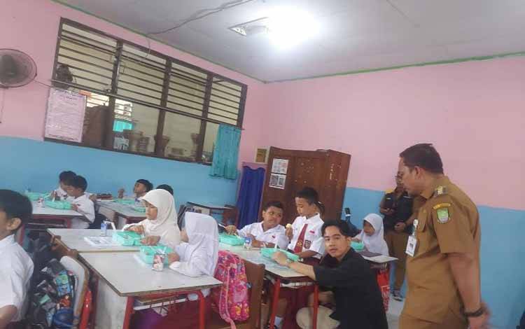 Gibran Pastikan UMKM Dilibatkan dalam Program Makan Bergizi Gratis