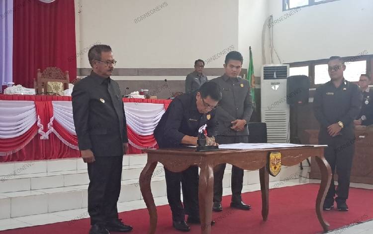 DPRD Gunung Mas Rapat Paripurna Persetujuan Bersama Kepala Daerah Terkait Raperda Ini