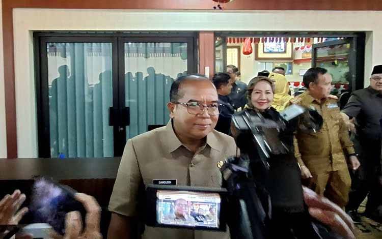 Penjabat Gubernur Lampung Samsudin memberi keterangan terkait rencana menjadi tuan rumah PON 2032. Bandarlampung, Selasa (6/8/2024). ANTARA/Ruth Intan Sozometa Kanafi.