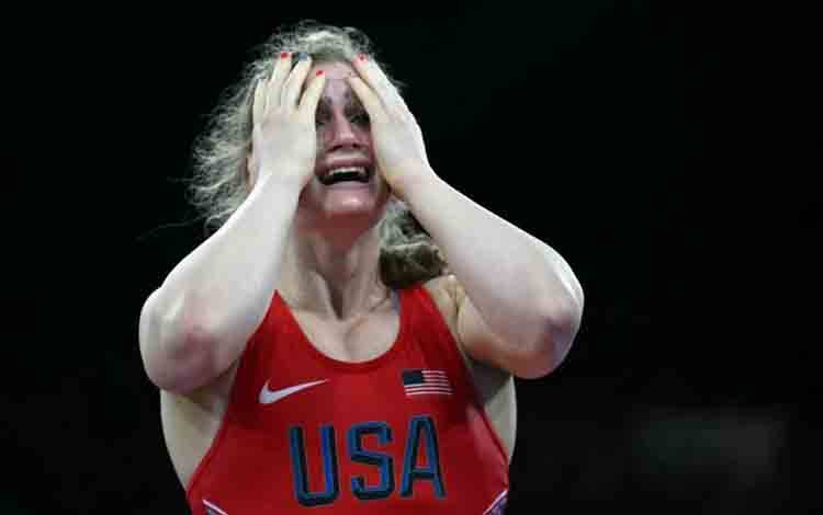 Amit Elor Jadi Pegulat Amerika Termuda yang Raih Emas Olimpiade