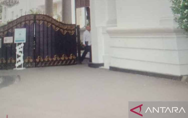 Putra Prabowo Sambangi Istana Jakarta Ukur Jaket Jokowi