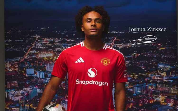 Zirkzee Pakai Nomor Punggung Legendaris di Manchester United