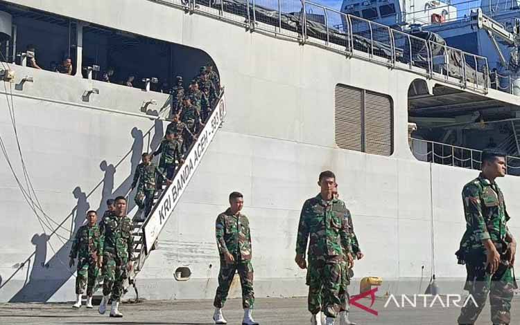 Ratusan Personel TNI untuk Upacara HUT RI Tiba di Pelabuhan Balikpapan