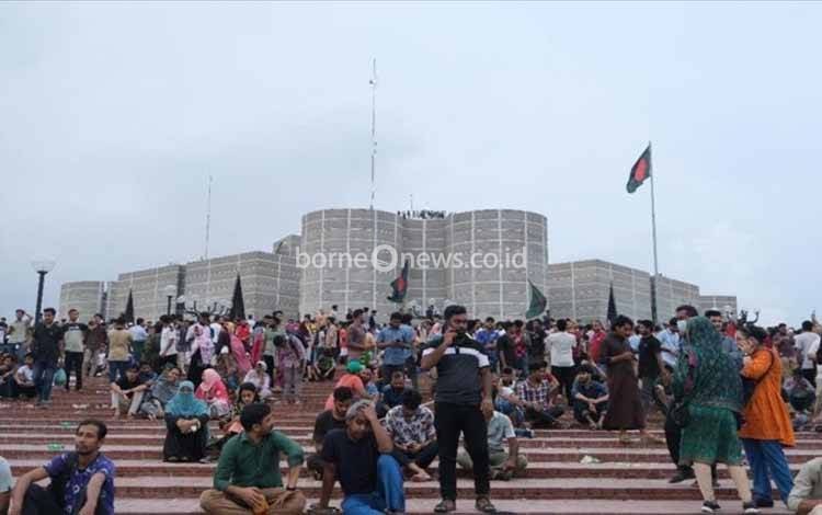 Pemerintah Transisi Bangladesh dengan 15 Anggota Dilantik