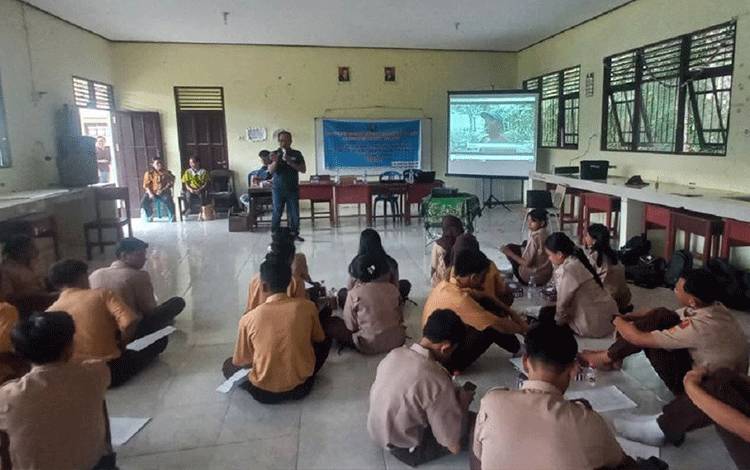 IWO Barsel Laksanakan Pelatihan Dasar Jurnalistik Digital di SMAN 3 Gunung Bintang Awai