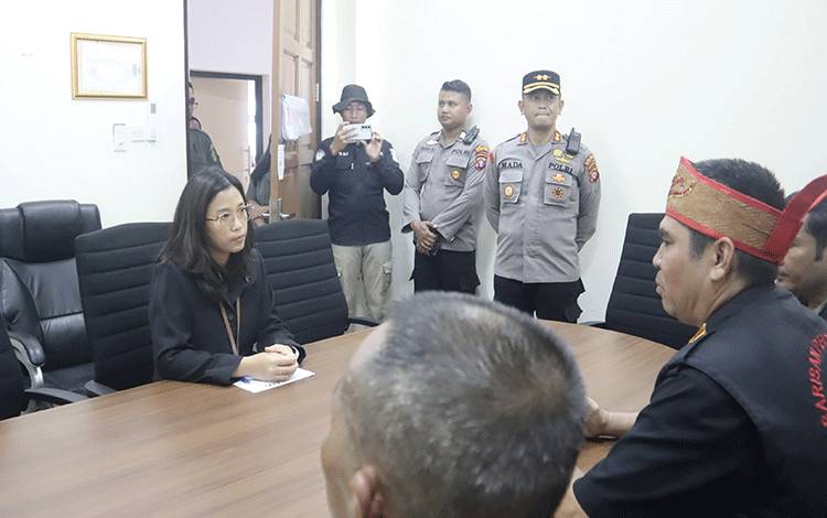 Hakim Pengadilan Negeri Dorong Pulang Pisau Miliki Rutan