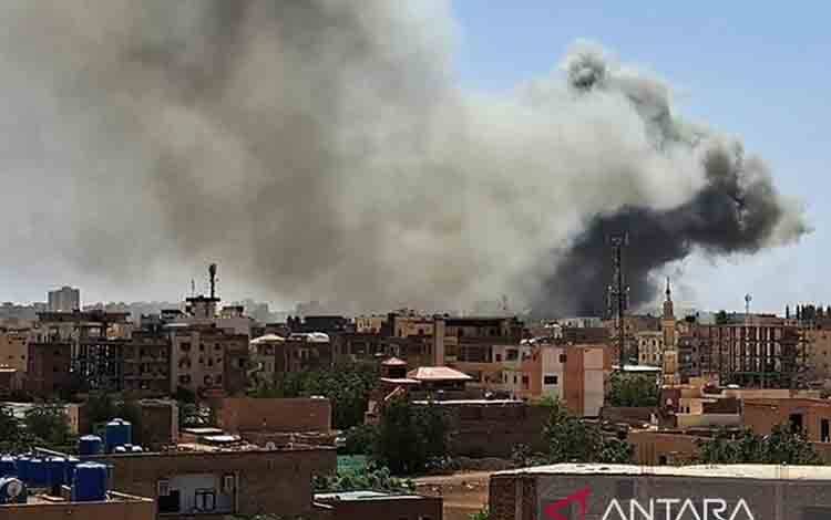 Serangan darat yang menargetkan pasar ternak di El Fasher, ibukota Negara Bagian Darfur Utara di Sudan barat (4/7/2024). ANTARA/Andolu Agency/pri. (ANTARA/Andolu Agency)
