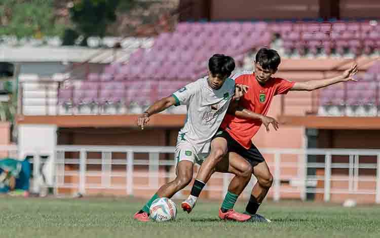 Munster Beri Kesempatan Pemain Binaan Berlatih di Tim Utama Persebaya