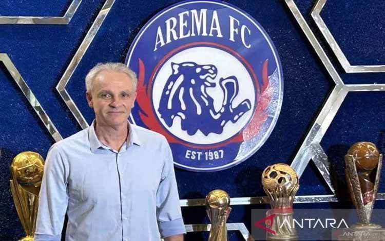 Arema FC Incar 3 Poin Perdana di Stadion Soepriadi