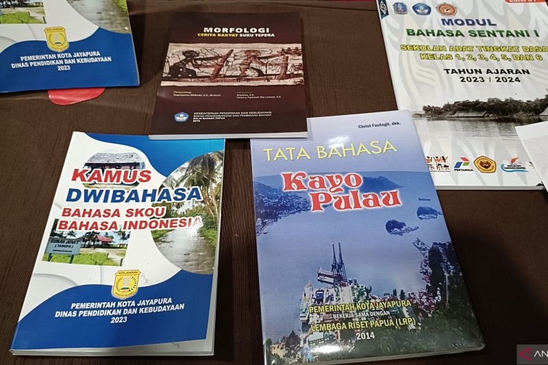 Lestarikan Bahasa Ibu, Generasi Muda Jayapura Diajak Berperan