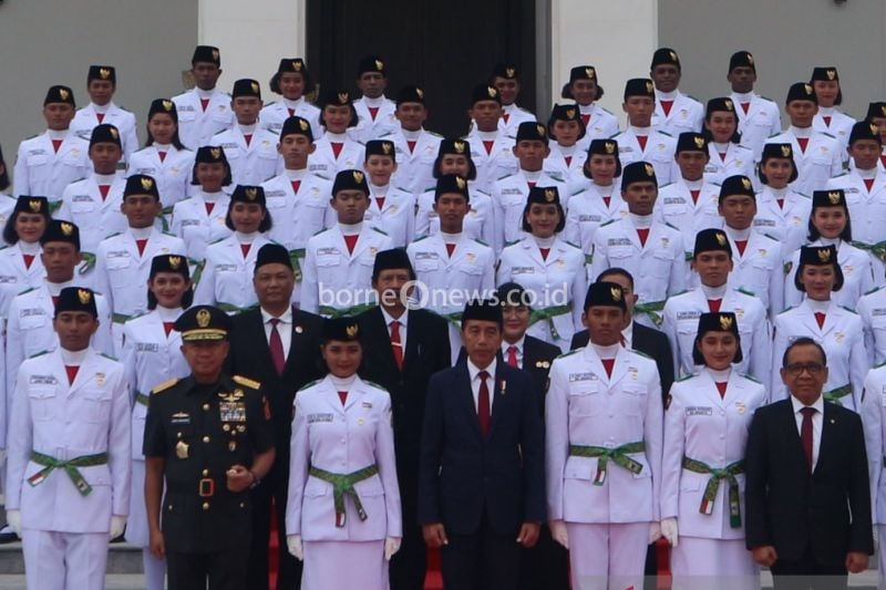 Pengukuhan Paskibraka 2024 oleh Presiden di Istana Negara