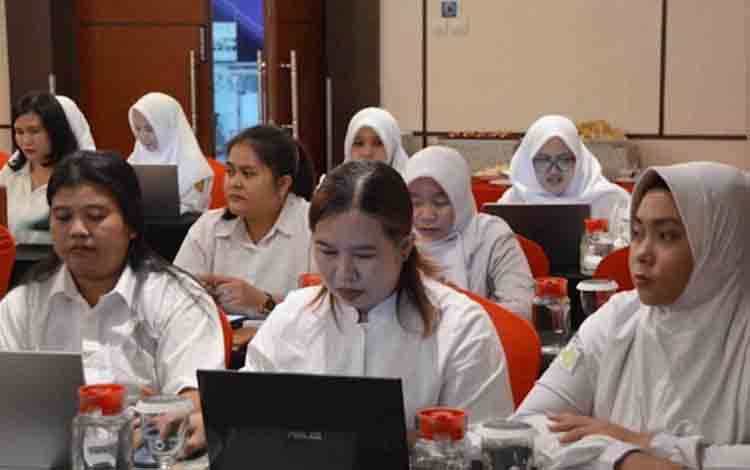 Kader kesehatan saat mengikuti pelatihan menyusui (Foto:Dinkes Kalteng)