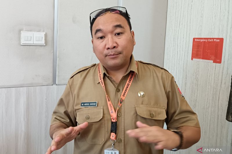 Kepala Dinas Kesehatan Kota Semarang Abdul Hakam. (ANTARA/Zuhdiar Laeis)