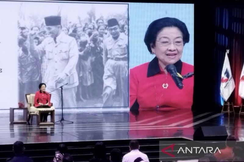 Arsip foto - Presiden Ke-5 Republik Indonesia sekaligus Ketua Umum PDI Perjuangan Megawati Soekarnoputri berpidato di Mukernas Partai Perindo, di Jakarta, Selasa (30/7/2024). ANTARA/Bagus Ahmad Rizaldi